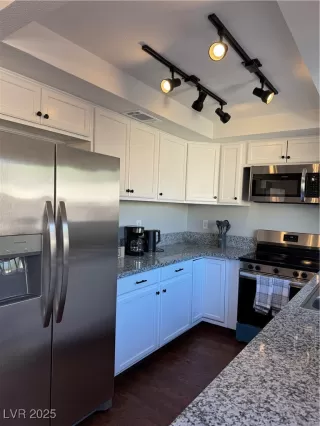 Photo #6: 2660937 Listing 