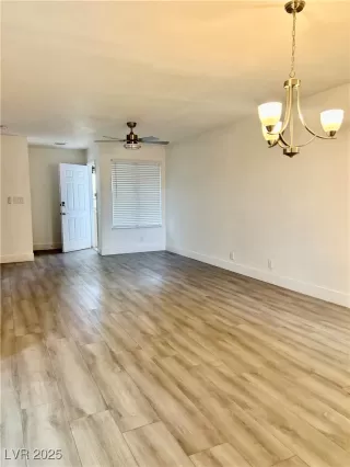 Photo #4: 2660943 Listing 