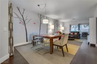 Photo #5: 2660957 Listing 