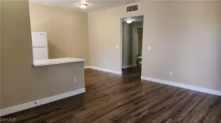 Photo #2: 2660975 Listing 