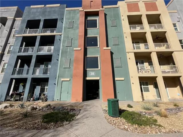 MLS: 2660977 Condo For Sale