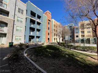 Photo #3: 2660977 Listing 