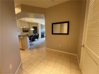 Photo #5: 2660977 Listing 