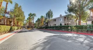 Photo #2: 2660995 Listing