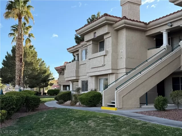 MLS: 2660998 Condo For Sale