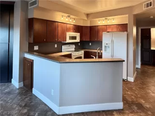 Photo #5: 2660998 Listing 