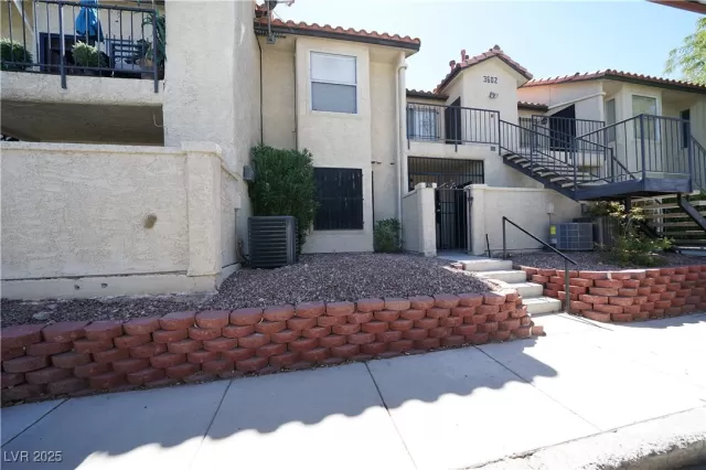 MLS: 2661012 Condo For Sale