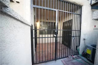 Photo #2: 2661012 Listing 