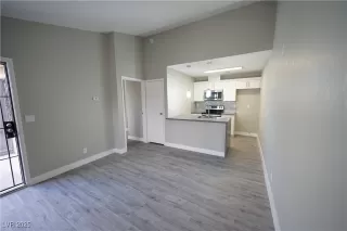 Photo #2: 2661013 Listing 