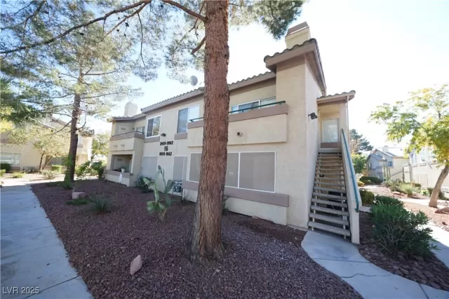 MLS: 2661015 Condo For Sale