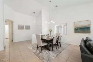 Photo #5: 2661033 Listing 