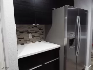 Photo #3: 2661038 Listing 