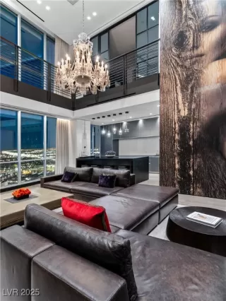 Photo #3: 2661075 Listing 