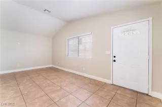 Photo #5: 2661080 Listing