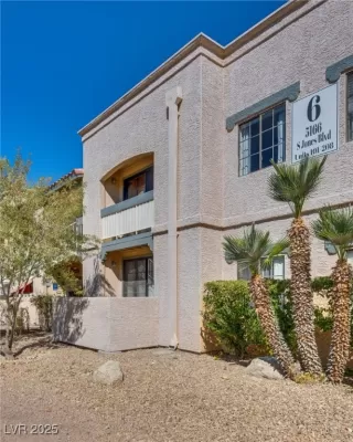 Photo #1: 2661131 Listing 