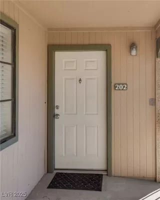Photo #2: 2661131 Listing 