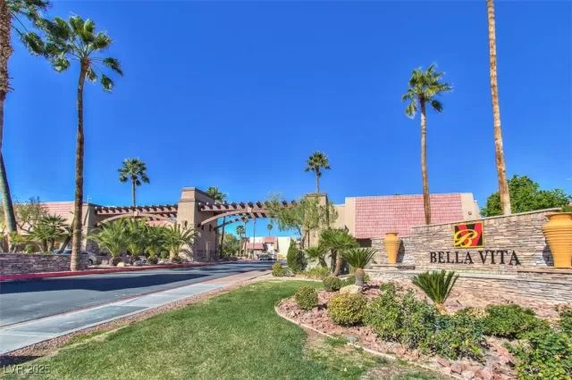 MLS: 2661150 Condo For Sale