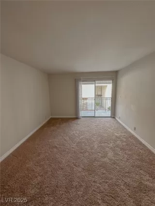 Photo #2: 2661150 Listing 