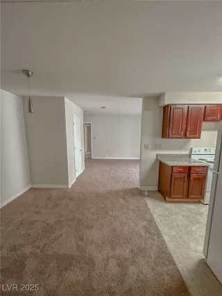 Photo #3: 2661150 Listing 