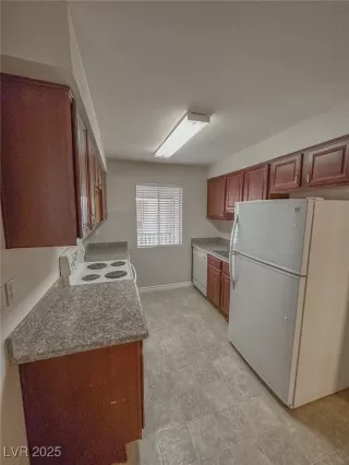 Photo #4: 2661150 Listing 