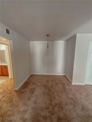 Photo #5: 2661150 Listing 