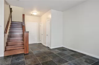 Photo #2: 2661190 Listing