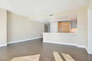 Photo #5: 2661221 Listing 