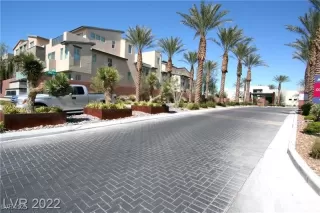 Photo #1: 2661224 Listing 
