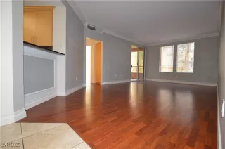 Photo #1: 2661228 Listing 