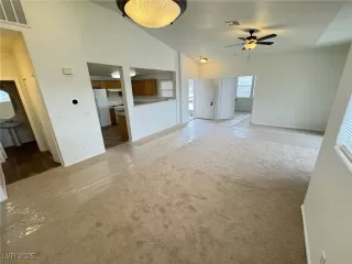 Photo #3: 2661240 Listing 