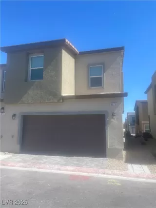 Photo #1: 2661255 Listing 