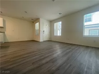 Photo #4: 2661255 Listing 
