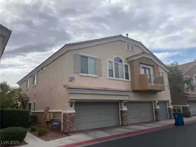 MLS: 2661276 Condo For Sale