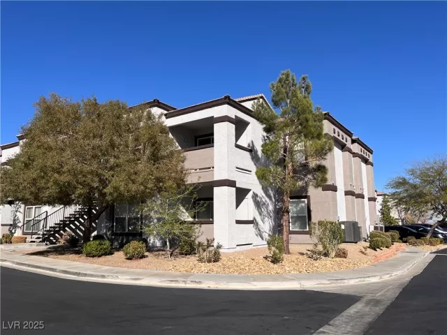 MLS: 2661293 Condo For Sale