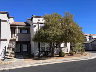 Photo #4: 2661293 Listing 