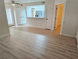 Photo #3: 2661301 Listing 