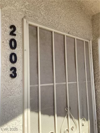 Photo #2: 2661315 Listing 