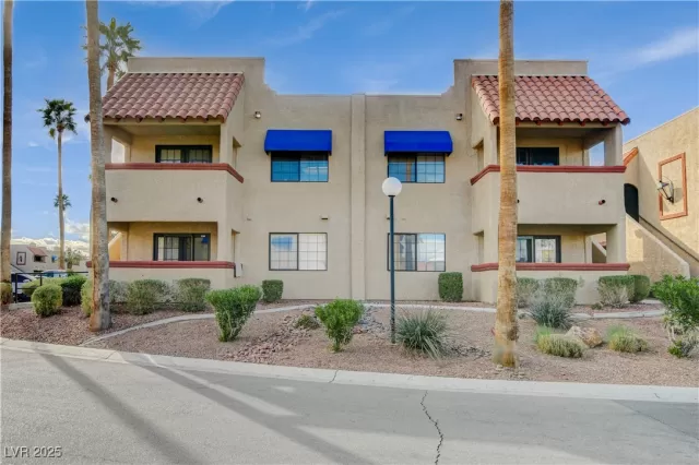 MLS: 2661339 Condo For Sale