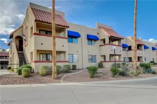 Photo #1: 2661339 Listing