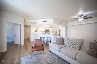 Photo #4: 2661345 Listing 