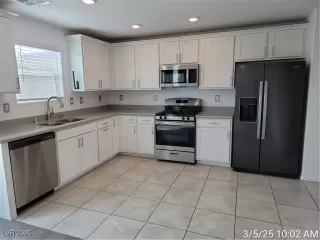 Photo #6: 2661427 Listing 
