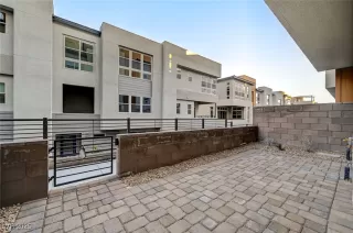 Photo #6: 2661432 Listing 