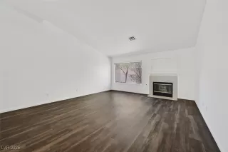 Photo #2: 2661443 Listing