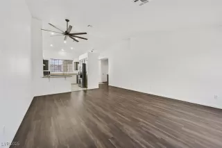 Photo #3: 2661443 Listing