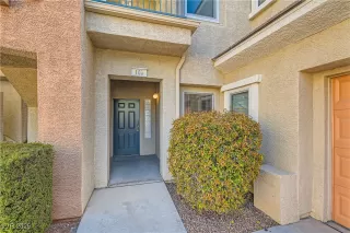 Photo #2: 2661453 Listing