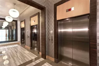 Photo #2: 2661461 Listing 