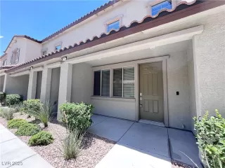 Photo #1: 2661503 Listing 