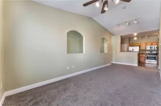 Photo #6: 2661535 Listing 