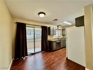 Photo #5: 2661556 Listing 