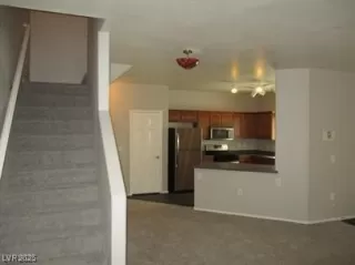 Photo #3: 2661587 Listing 